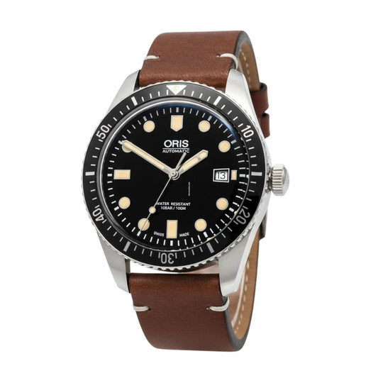 Oris 4054-07-5-21-45 watch for man with a black dial and fur strap.